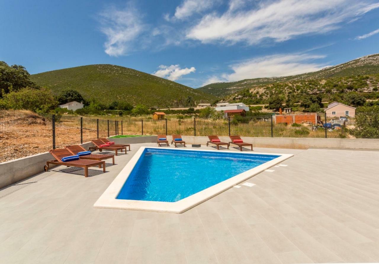 Villa Mila Kastela Kaštel Novi Exterior foto
